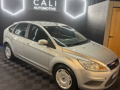 Begagnad Ford Focus Style 110 HK (80 kW) 2010 Silver Halvkombi