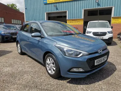 Used Hyundai i20 SE 84 HP (61 kW) 2016 Blue Hatchback