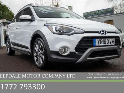 White Used 2016 Hyundai i20 Active Hatchback | £8,290 (Fair price)