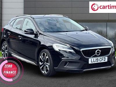 Black Used 2019 Volvo V40 Pro Hatchback | £14,165 (Fair price)