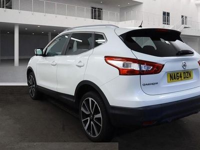 Used Nissan Qashqai Tekna 2014 Pure white SUV