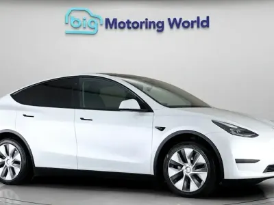 Used Tesla Model Y Standard Range 219 kW (299 HP) 2023 White SUV