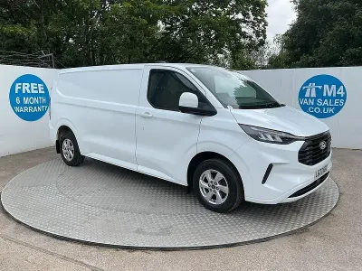 Used Ford Transit Custom Limited 136 HP (100 kW) 2023 Frozen white (solid colour) Van