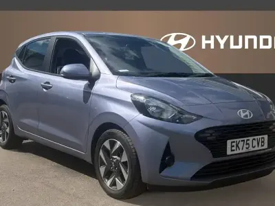 Begagnad Hyundai i10 Advanced 63 HK (46 kW) 2025 Blå Halvkombi