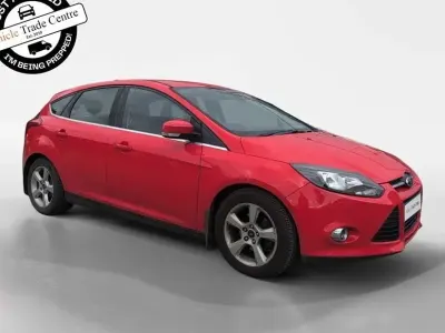 Used Ford Focus Zetec 115 HP (84 kW) 2014 Red Hatchback