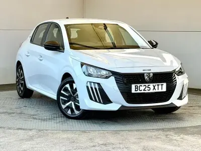 Used Peugeot 208 Style 100 HP (73 kW) 2025 White Hatchback