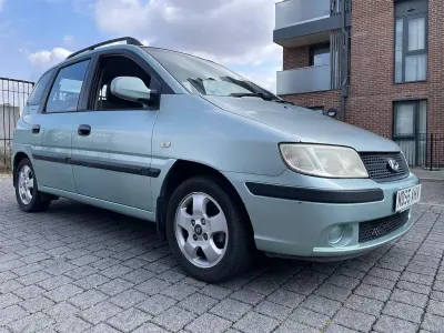 Used Hyundai Matrix 103 HP (75 kW) 2005 Silver MPV