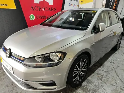 Used VW Golf VII SE 130 HP (95 kW) 2018 Silver Hatchback