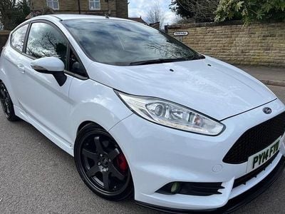 Used Ford Fiesta ST 2014 White Hatchback
