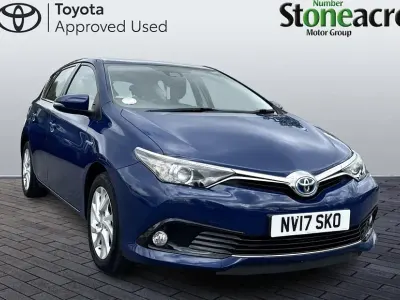Used Toyota Auris Hybrid Business Edition 2017