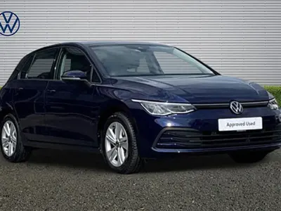Used VW Golf VIII Life 150 HP (110 kW) 2024 Blue Hatchback