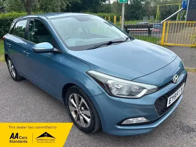 Used Hyundai i20 SE 100 HP (73 kW) 2015 Blue