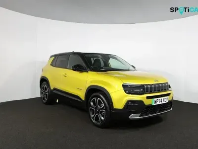 Begagnad Jeep Avenger Summit 114 kW (156 HK) 2024 Gul SUV