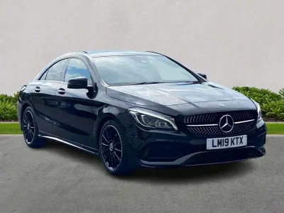 Begagnad Mercedes CLA200 AMG line 2019 Svart Sedan