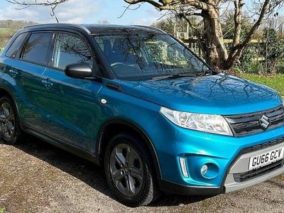 Used Suzuki Vitara SZ-T 120 HP (88 kW) 2016 Turquoise/black SUV