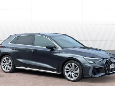 Używany Audi A3 S-Line 150 KM (110 kW) 2021 Szary Sedan/Limuzyna