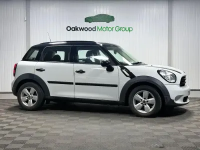Used Mini Cooper D 2016 White Hatchback