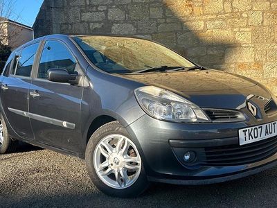 Grey Used 2007 Renault Clio II Dynamique Hatchback | £1,400 (Fair price)