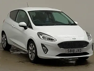 Używany Ford Fiesta Zetec 85 KM (62 kW) 2018 Biały Hatchback