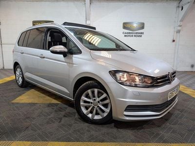 Usado VW Touran Family 115 HP (84 kW) 2017 Prateado Monovolume