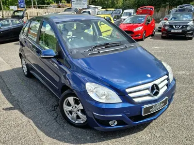 Begagnad Mercedes B180 SE 2010 Blå Minibuss