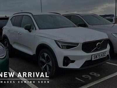 New Volvo XC40 Plus 161 HP (118 kW) 2025 White SUV