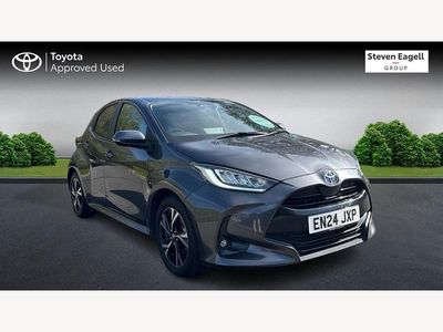 Used Toyota Yaris Hybrid Design 116 HP (85 kW) 2024 Grey Hatchback