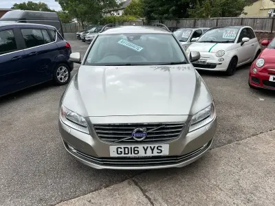 Used Volvo V70 SE 181 HP (133 kW) 2016 Gold Estate