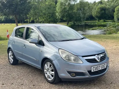 Used Vauxhall Corsa Design Edition 90 HP (66 kW) 2007 Blue Hatchback