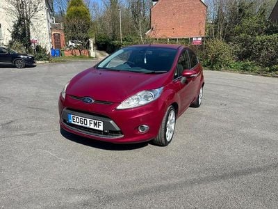 Used Ford Fiesta Titanium 67 HP (49 kW) 2010 Red Hatchback