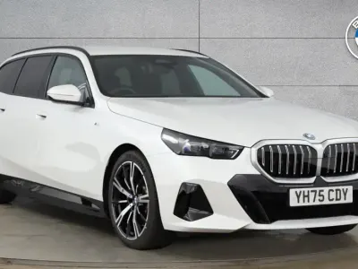 Używany BMW 530e M Sport 295 KM (216 kW) 2025 Biały Kombi