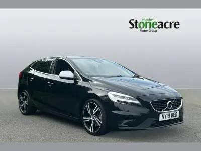 Usado Volvo V40 R-Design 121 HP (88 kW) 2019 Preto Citadino