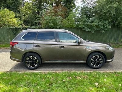 Used Mitsubishi Outlander P-HEV Plus 2015 Brown Estate