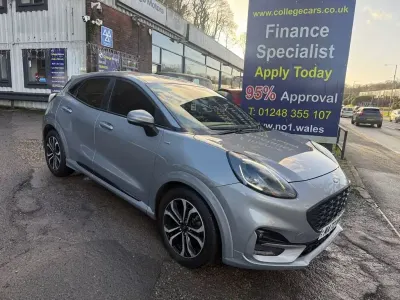 Begagnad Ford Puma ST-Line 2022 Silver Halvkombi