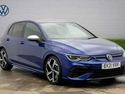 Używany VW Golf VIII R 320 KM (235 kW) 2021 Niebieski Hatchback