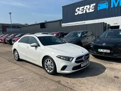 Begagnad Mercedes A200