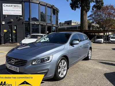 Usado Volvo V60 SE Lux 150 HP (110 kW) 2016 Azul Carrinha