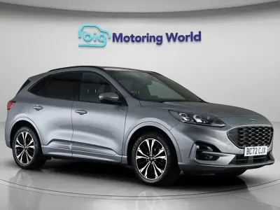 Usado Ford Kuga ST-Line X 150 HP (110 kW) 2023 Prateado SUV