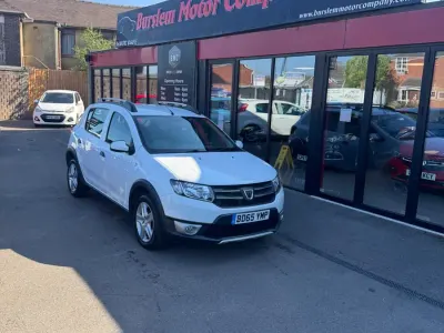 Used Dacia Sandero Lauréate 90 HP (66 kW) 2015 White Hatchback
