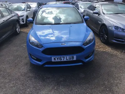 Used Ford Focus ST-Line 125 HP (91 kW) 2017 Blue Hatchback