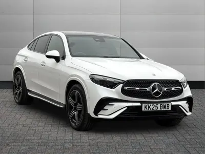 Begagnad Mercedes GLC220 AMG Line Premium 194 HK (142 kW) 2025 Vit Sportkupé