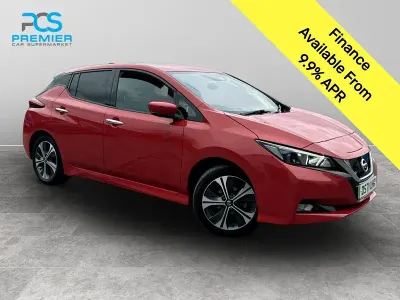 Used Nissan Leaf N-Connecta 110 kW (150 HP) 2022 Red Hatchback