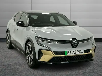 Käytetty Renault Megane E-Tech 159 kW (217 HP) 2022 Harmaa Viistoperä