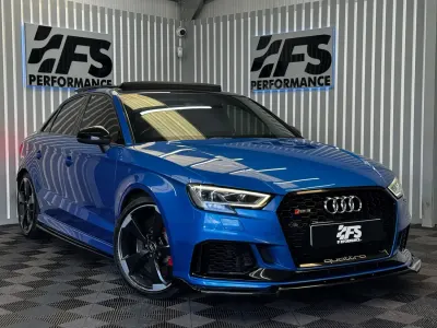 Używany Audi RS3 Sport 516 KM (379 kW) 2019 Niebieski Sedan/Limuzyna