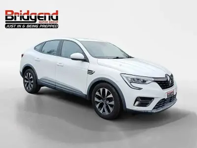 Used Renault Arkana Iconic 2022 White SUV