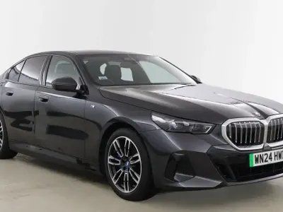 Begagnad BMW i5 M Sport 246 kW (335 HK) 2024 Grå