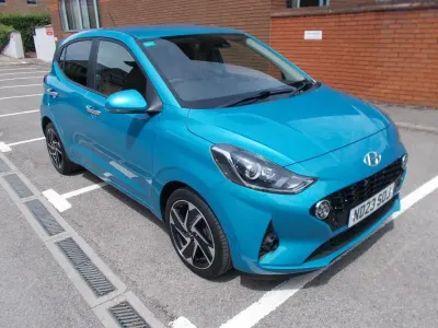 Used Hyundai i10 Premium 2023 Turquoise Hatchback