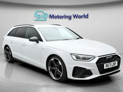 Usado Audi A4 Black Edition 190 HP (139 kW) 2021 Branco Carrinha