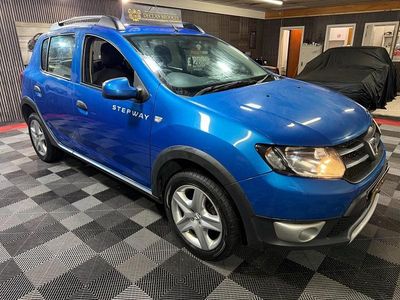 Used Dacia Sandero Lauréate 2014 Blue Hatchback