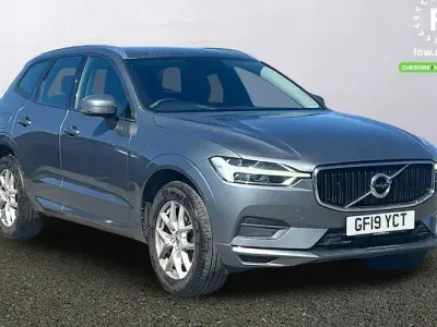Usado Volvo XC60 Momentum 250 HP (183 kW) 2019 Cinzento SUV